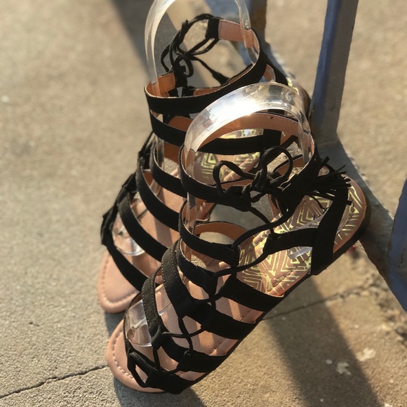Qupid Shoes - 1 Left! Qupid Black lace up Gladiator Sandal 6